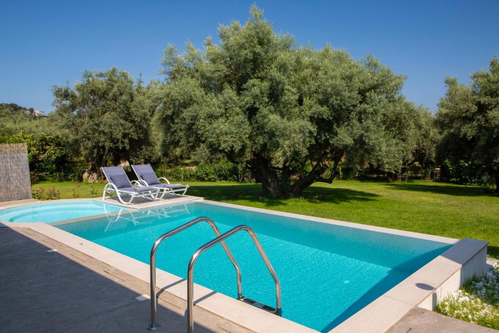 Bazén v ubytovaní Averto Villas with private pool alebo v jeho blízkosti