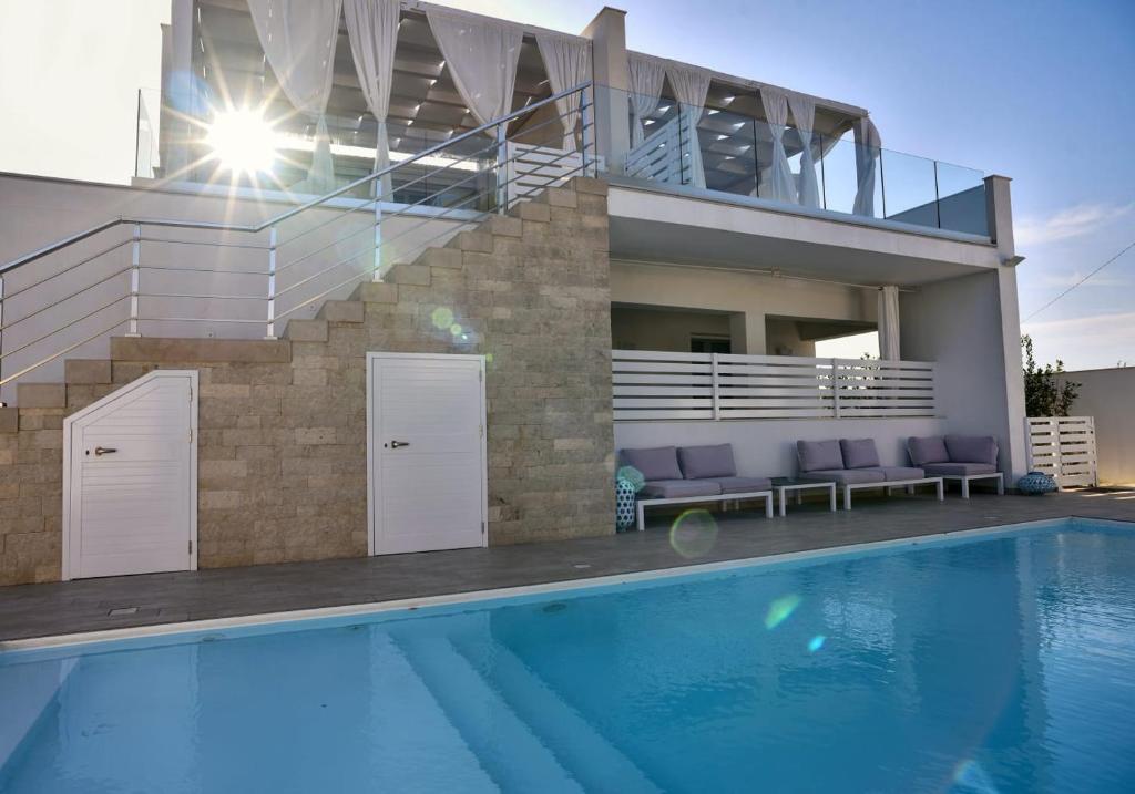 Bazén v ubytování Appartamento Oasi con Piscina nebo v jeho okolí