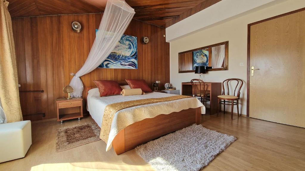 Avalena Residence - غرفة ثلاثية مع تراس