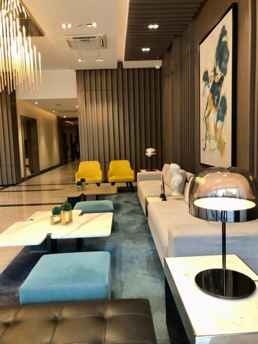 Uptown Parksuites BGC Family 2bed 1BR Balcony, Netflix, Manila ...