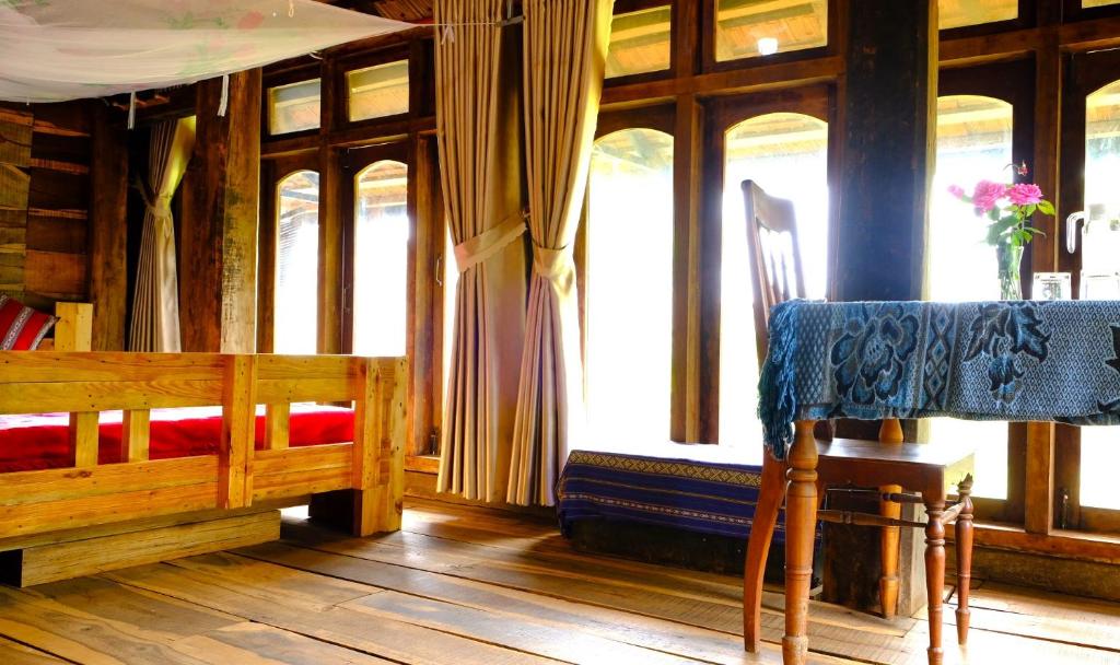 Postel nebo postele na pokoji v ubytování Plei Homestay & Café