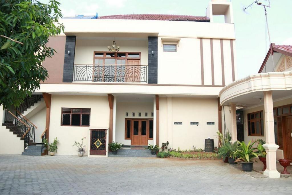Suitetrails - Homestay Griya Kinasih Syariah Pati