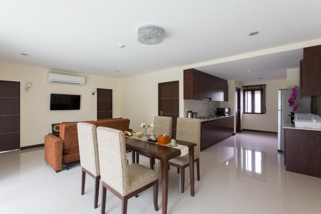 Kuchyň nebo kuchyňský kout v ubytování The Lai Thai Luxury Condominiums