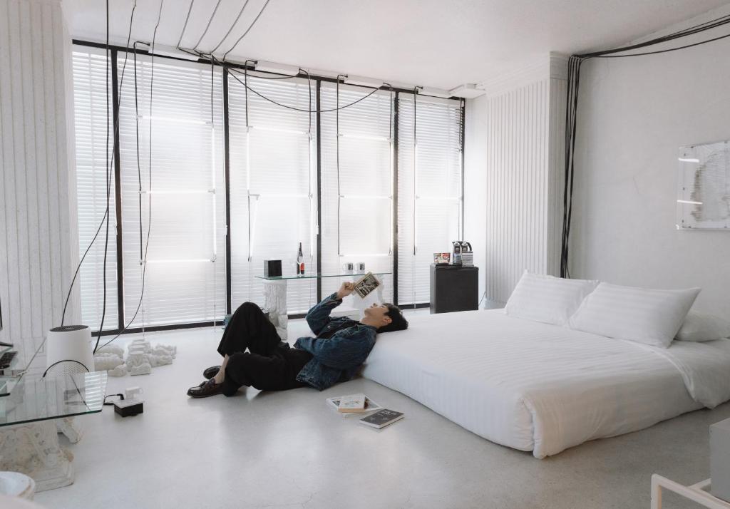 
The Artist Signature by Jitsing
