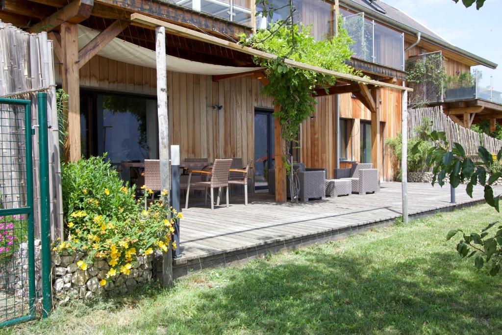 SOUKAVATi TOUSBHITA AKANISHTA KEAJRA - Two-Bedroom Apartment