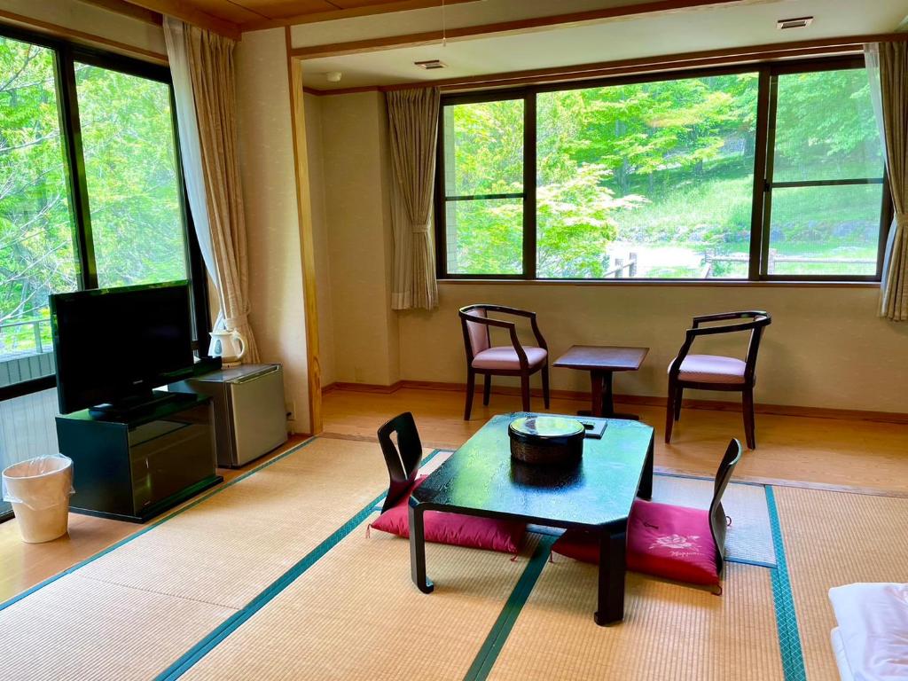 Lake Side Nikko Hotel - 日本風のコーナールーム