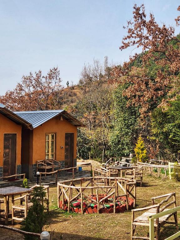 Zahrada ubytování Monkey Mud House and Camps, Bir