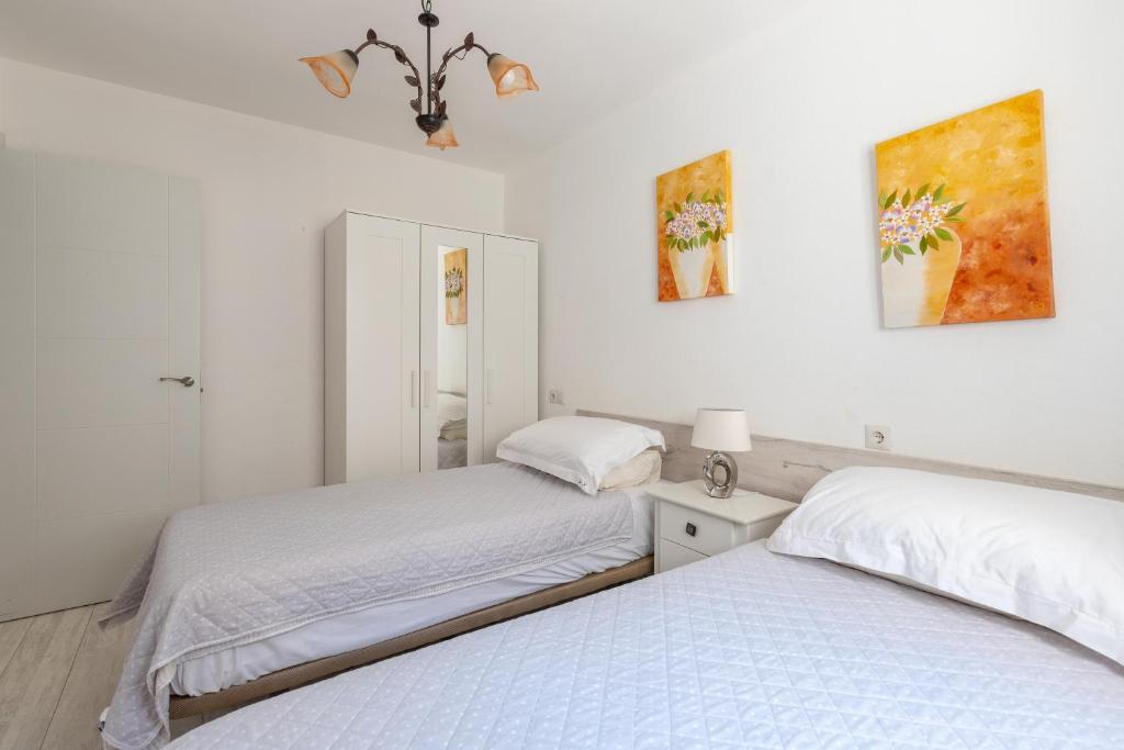Posteľ alebo postele v izbe v ubytovaní Two bedroom apartment beside marina