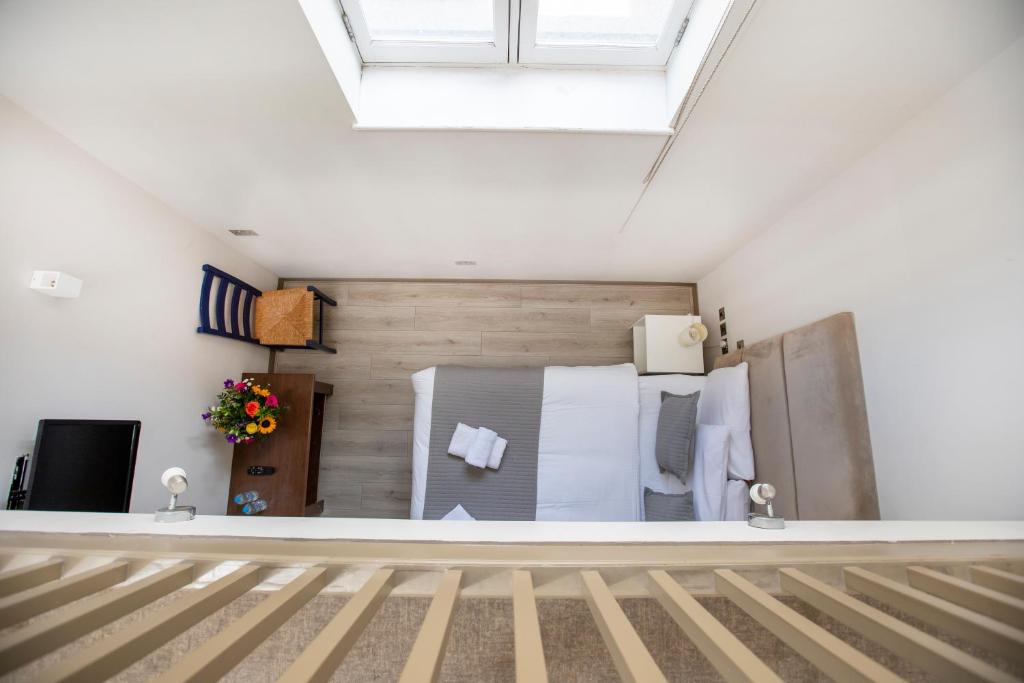 Arch Hotel - Duplex Apartment (4 Adults)