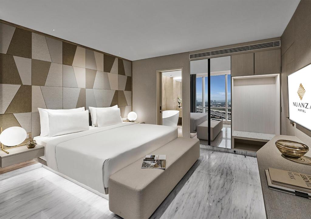 Nuanza Hotel & Convention Cikarang - Suite - Premier Tower