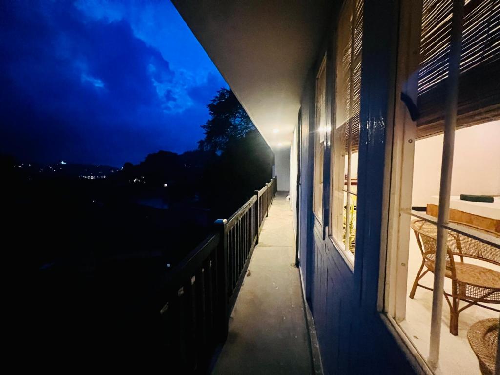 Balkón nebo terasa v ubytování LOUIS LAKE VILLA