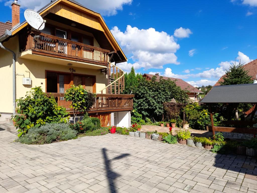 Budova, kde se apartmán nachází