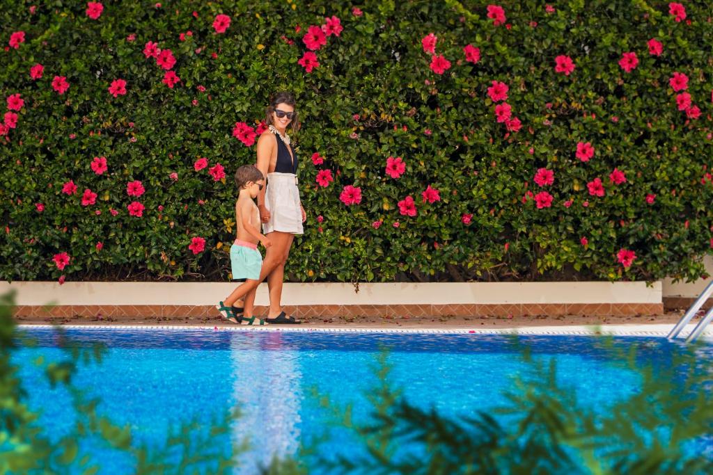 Bazén v ubytování Buganvilia Studio Hotel nebo v jeho okolí