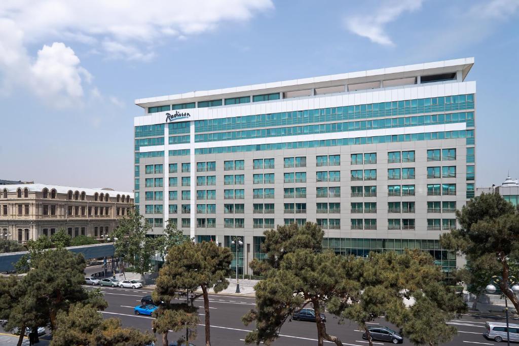 فضای داخلی Radisson Hotel Baku در باکو - تصویر ۳