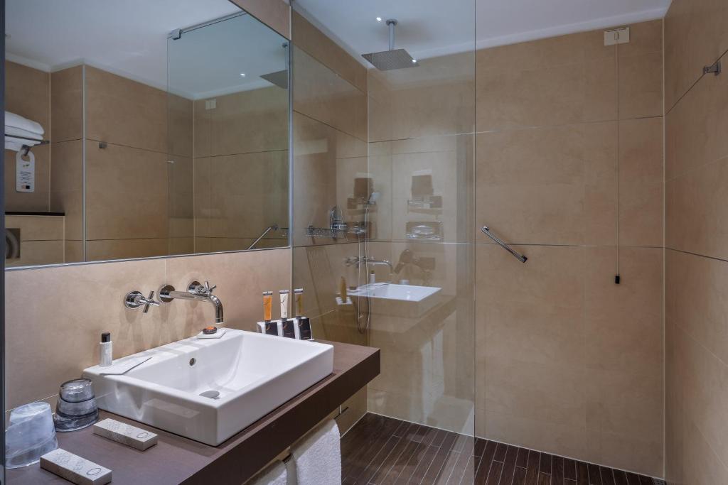 Savhotel Fiera Bologna - Resim 9