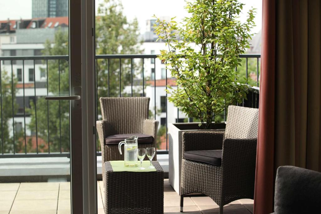 Posezení v ubytování Lindner Hotel Hamburg am Michel, part of JdV by Hyatt