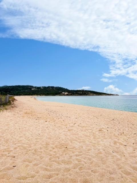 Pantai di atau di dekat rumah liburan