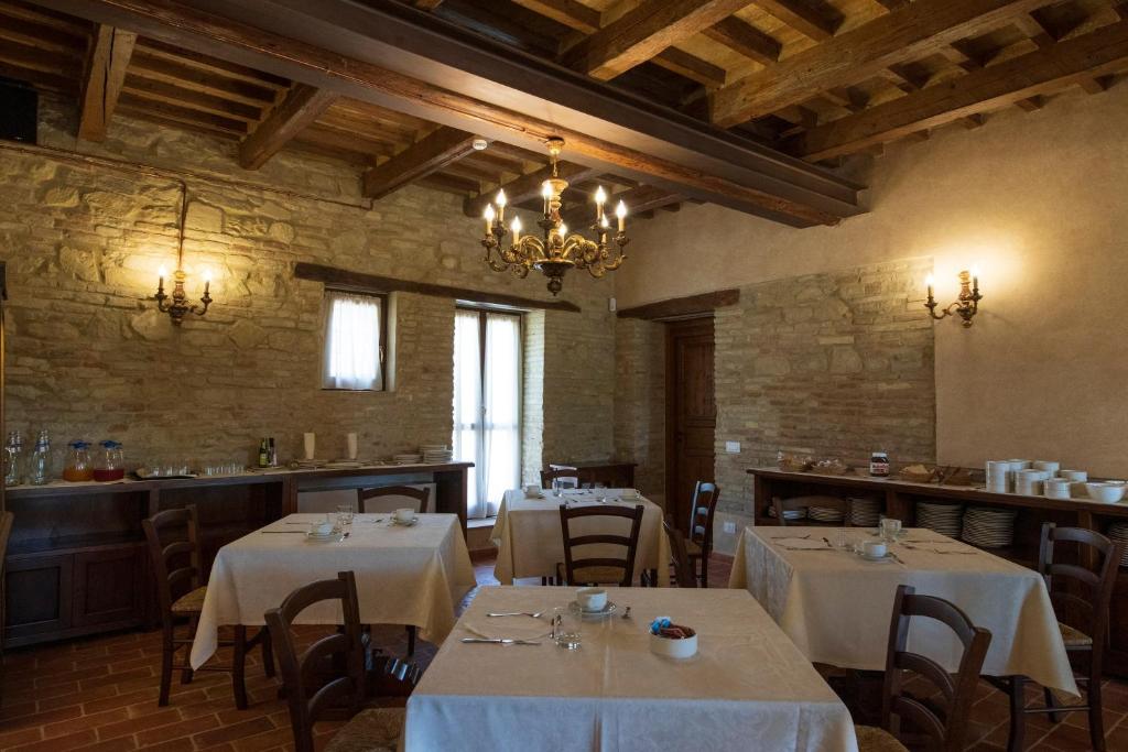 Restaurace v ubytování Locanda di Montegiove