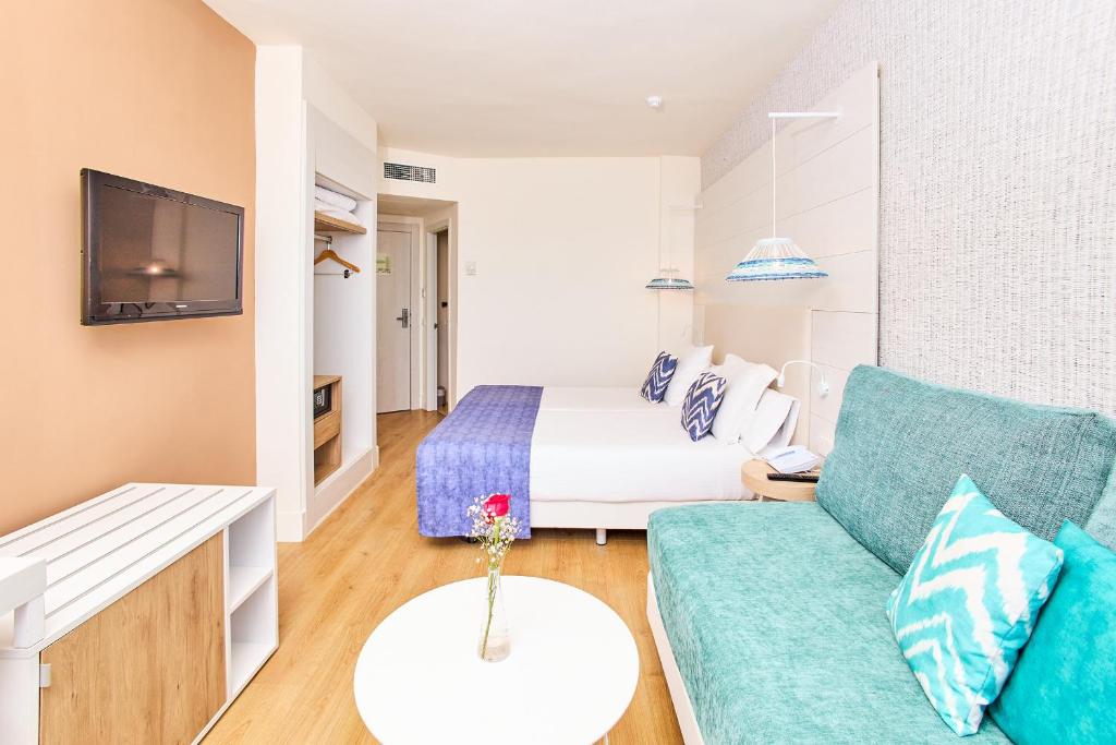 Leonardo Royal Hotel Ibiza Santa Eulalia, Es Cana – Updated ...