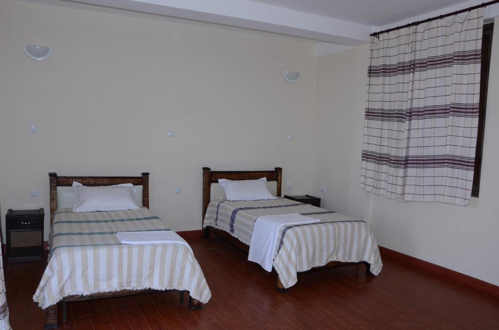 Zan-Seyoum Hotel - Lalibela - Camera Doppia Con Vista Montagna