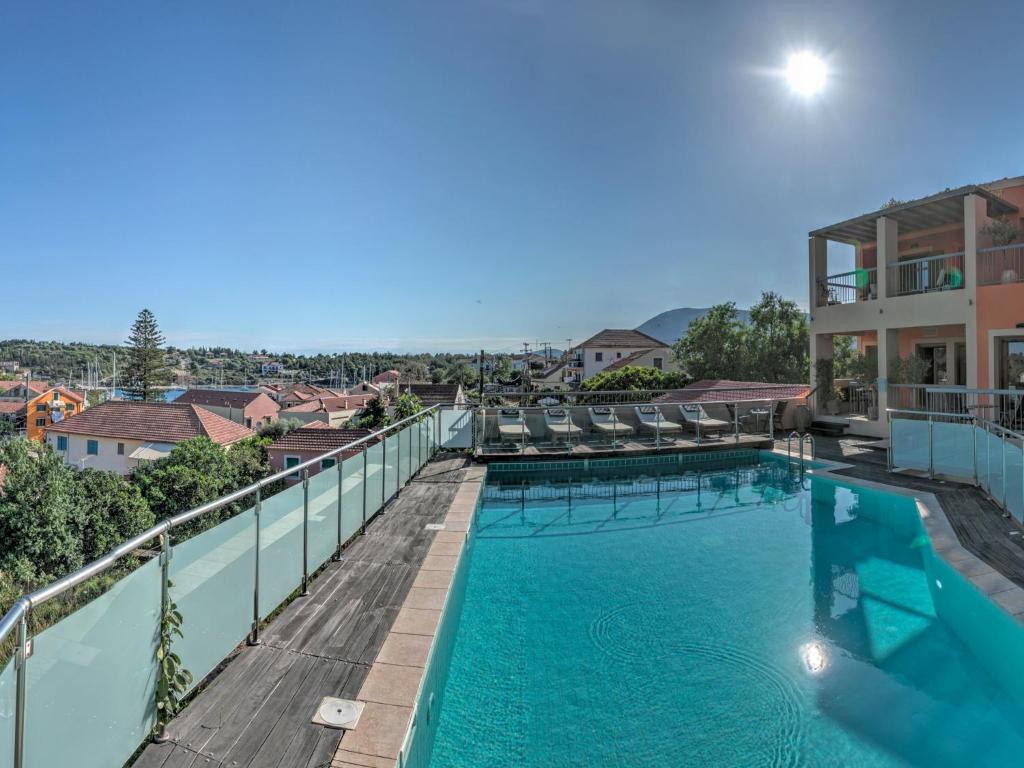 Bazén v ubytovaní Fiscardo Bay Hotel alebo v jeho blízkosti