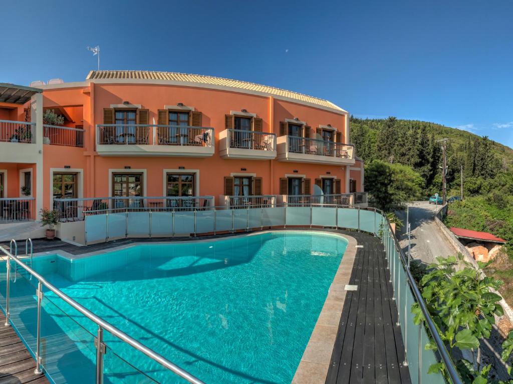Bazén v ubytovaní Fiscardo Bay Hotel alebo v jeho blízkosti