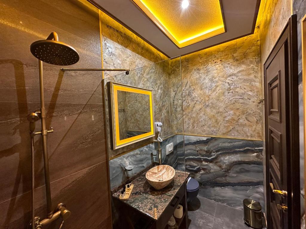Koupelna v ubytování Robevski luxury rooms