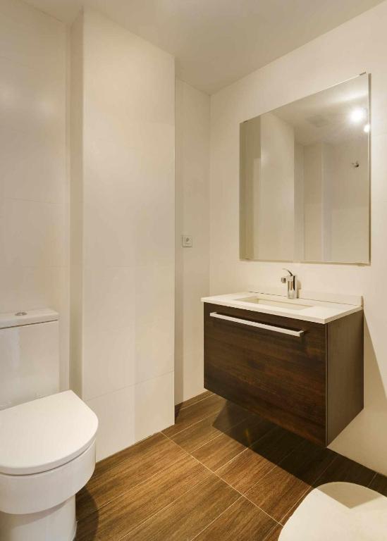 Koupelna v ubytování La casita de Carol apartamento con piscina y spa