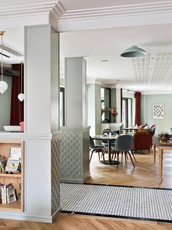 Hôtel Botaniste - Resim 32