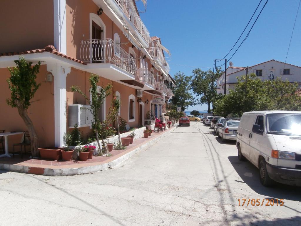 The surrounding neighborhood or a neighborhood close to a vendégházakat