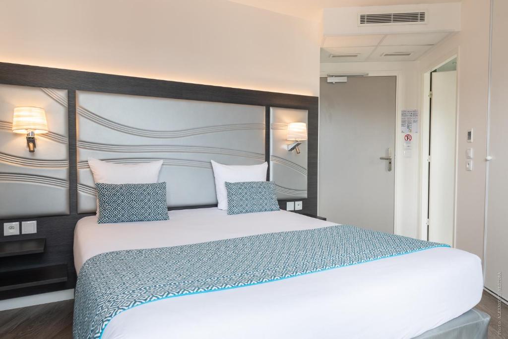 Hôtel Versailles Chantiers - Housity