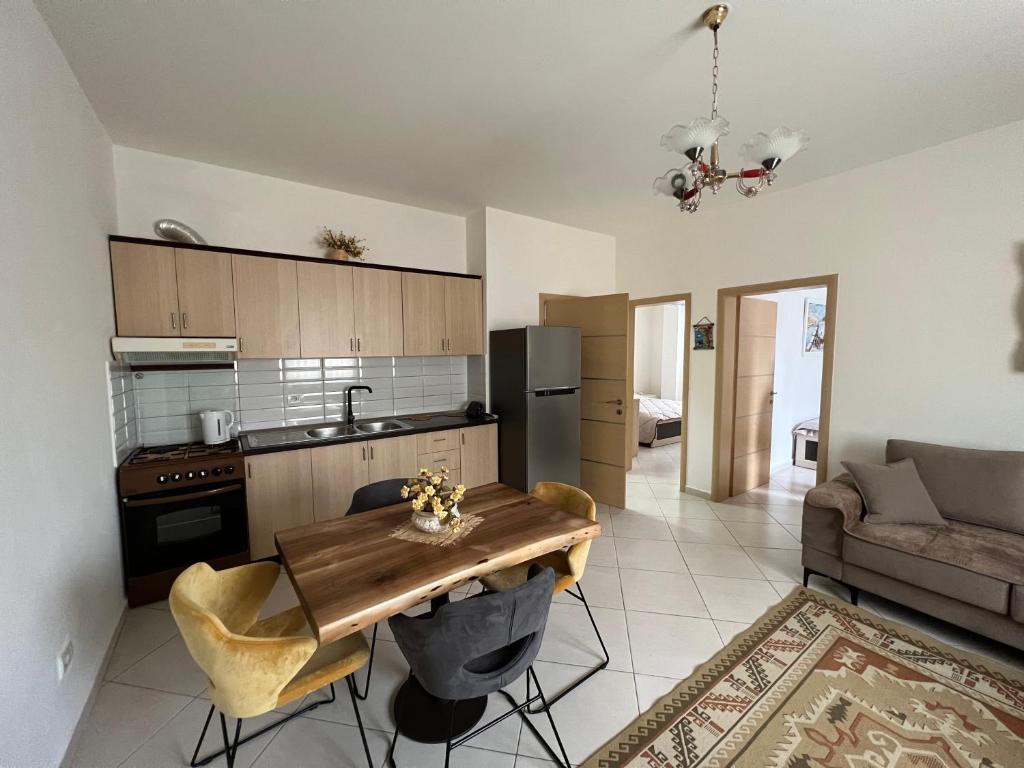 Modern on a Budget - City Centre Apartment - Imazhi 8