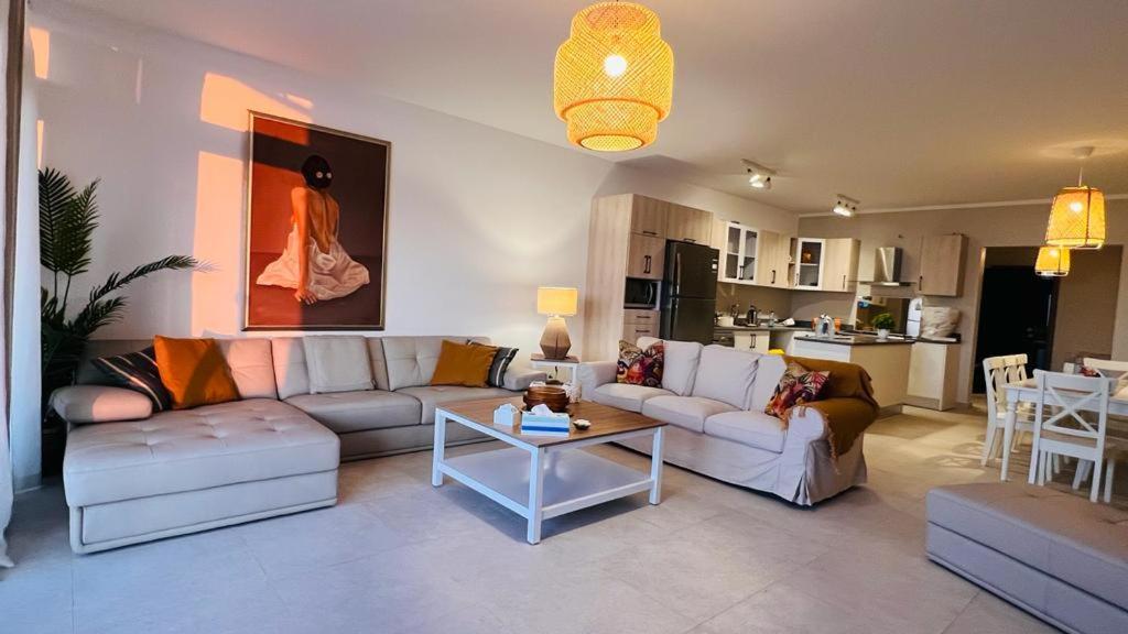 Swan Lake North Coast Luxurious Chalet with Garden, Zāwiyat al ‘Awwāmah (updated prices 2024)