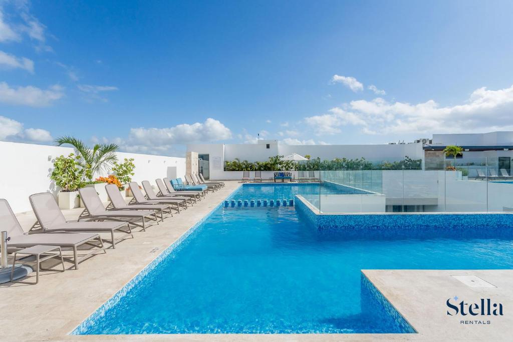 Бассейн в Ipana Condo, Rooftop Pools, Gym, Walk to Beach или поблизости