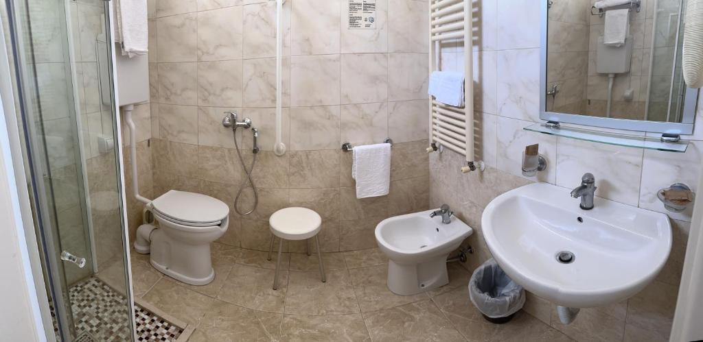 Koupelna v ubytování Hotel Morolli