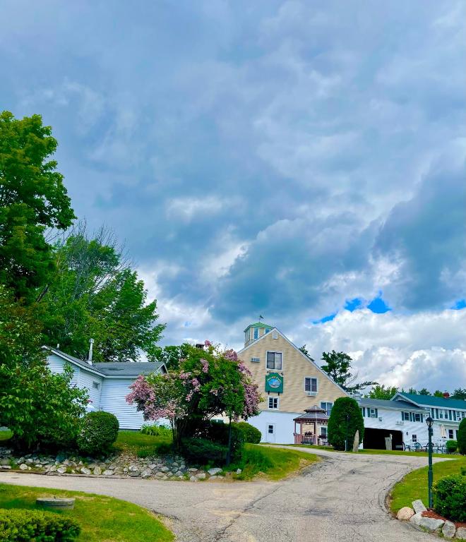 Merrill Farm Inn - Housity