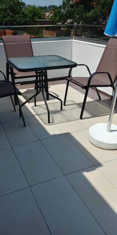 Balkón nebo terasa v ubytování White apartments