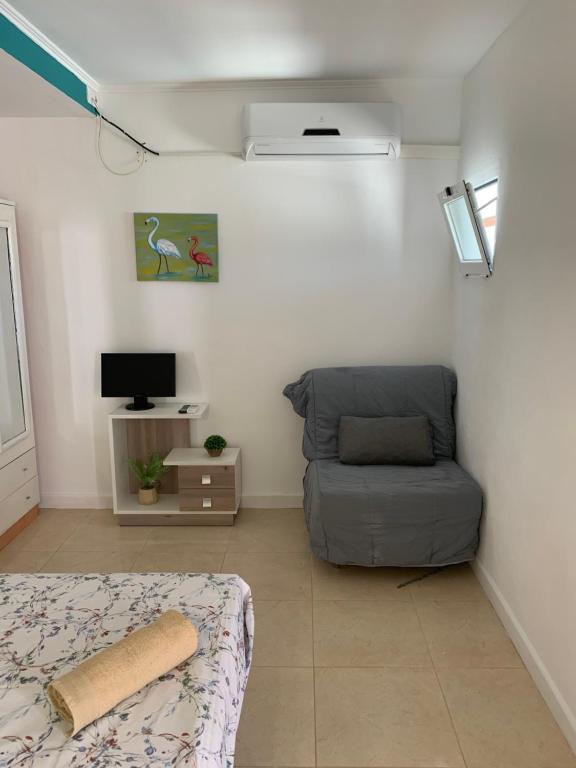 TV a/nebo společenská místnost v ubytování Casa los Pinos Calpe Playa