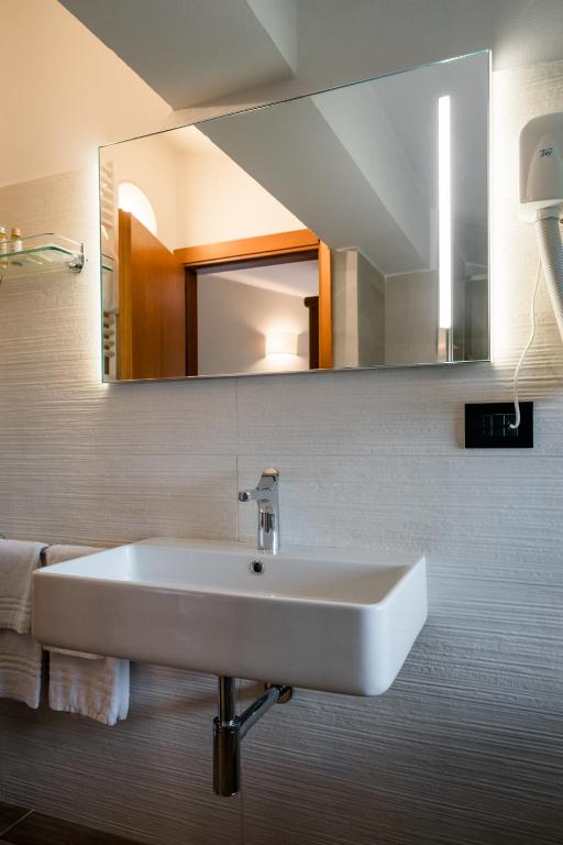Kép Hotel La Scottiglia e Ristorante szállásáról Seggianóban a galériában