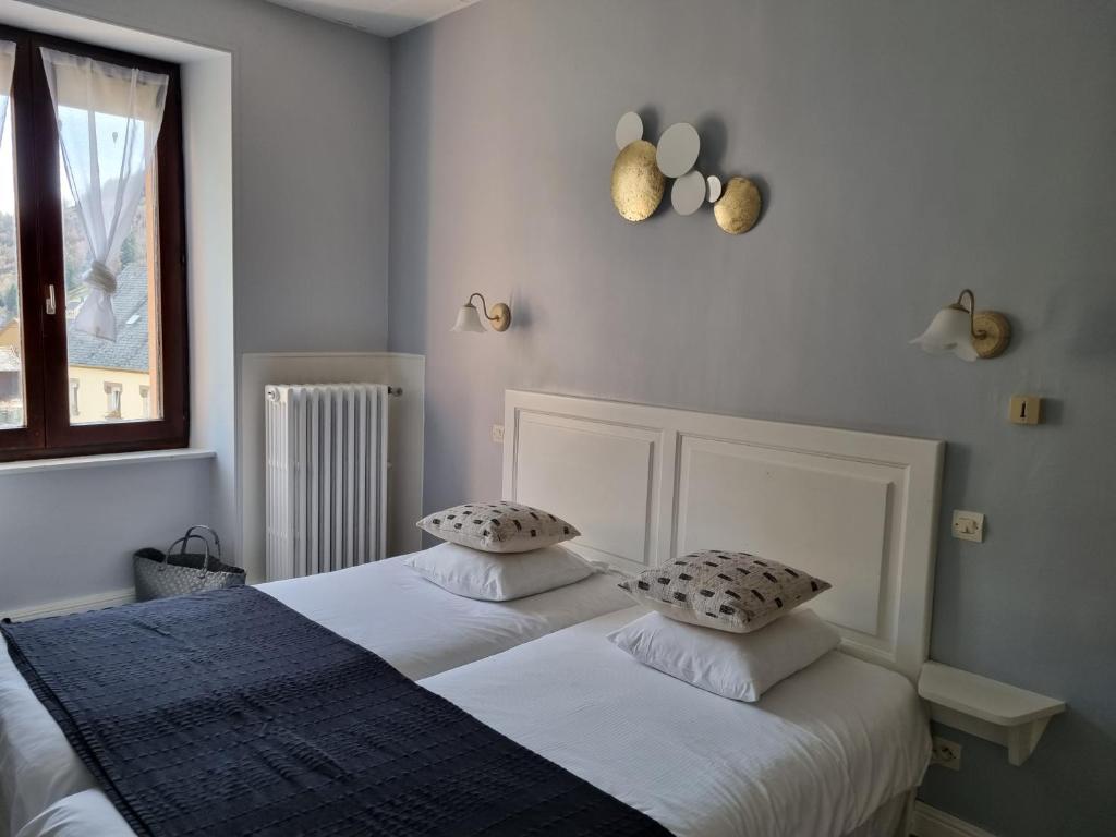 Logis Hôtel Restaurant De La Poste et SPA de Montagne - 双人/双床间 - 花园一侧