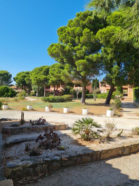 Ogród w obiekcie L'oasis de port Fitou