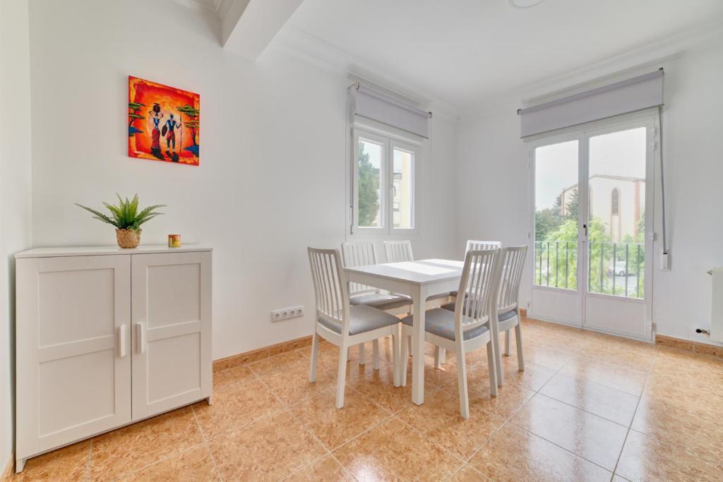 Booking.com: Gran Apartamento Logroño Centro by Clabao ...