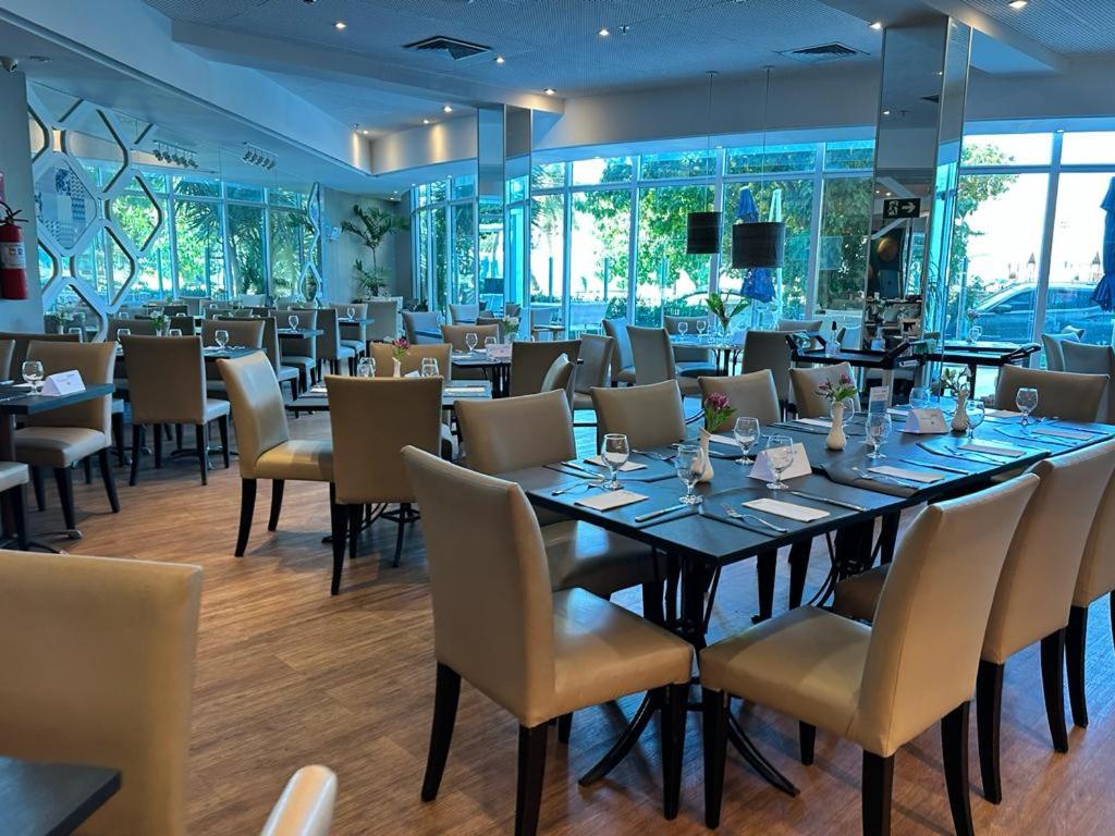 Restaurace v ubytování Flat Hotel à Beira Mar Recife by Direct