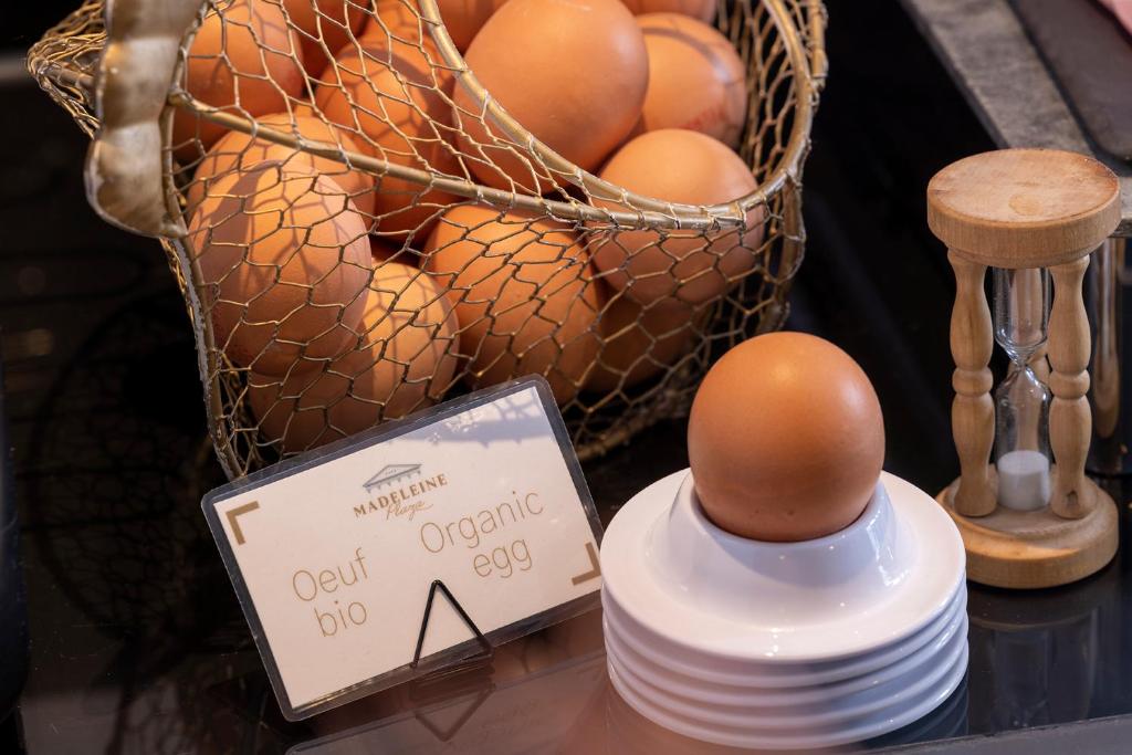 Hôtel Madeleine Plaza - Resim 28