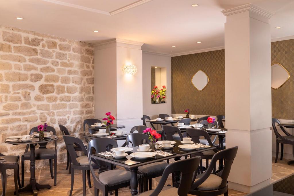 Hôtel Madeleine Plaza - Resim 39