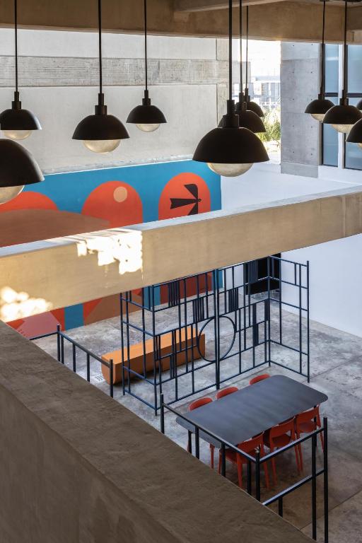 Restaurace v ubytování Loft In The Heart Of Americana, Have An Artsy Stay