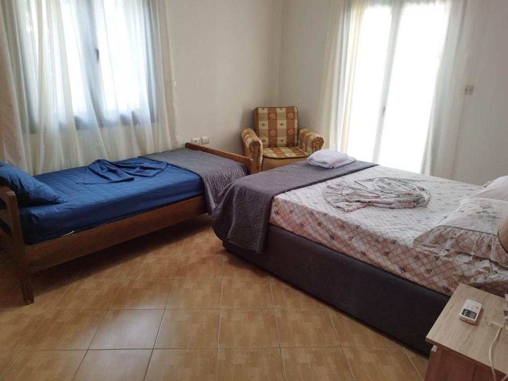 Alexander Apartment - Image 6