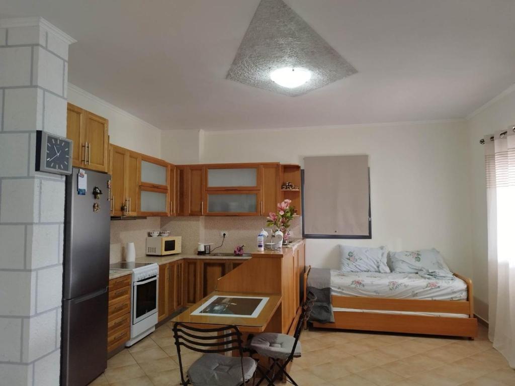 Alexander Apartment - Image 4