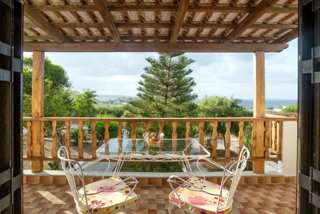 Balkón nebo terasa v ubytování Romanza Villas