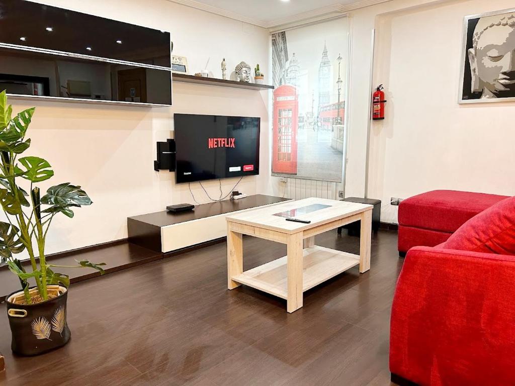 NUEVO 8 minutos ayuntamiento, 10 catedral, WIFI - Apartamento De Dos Dormitorios